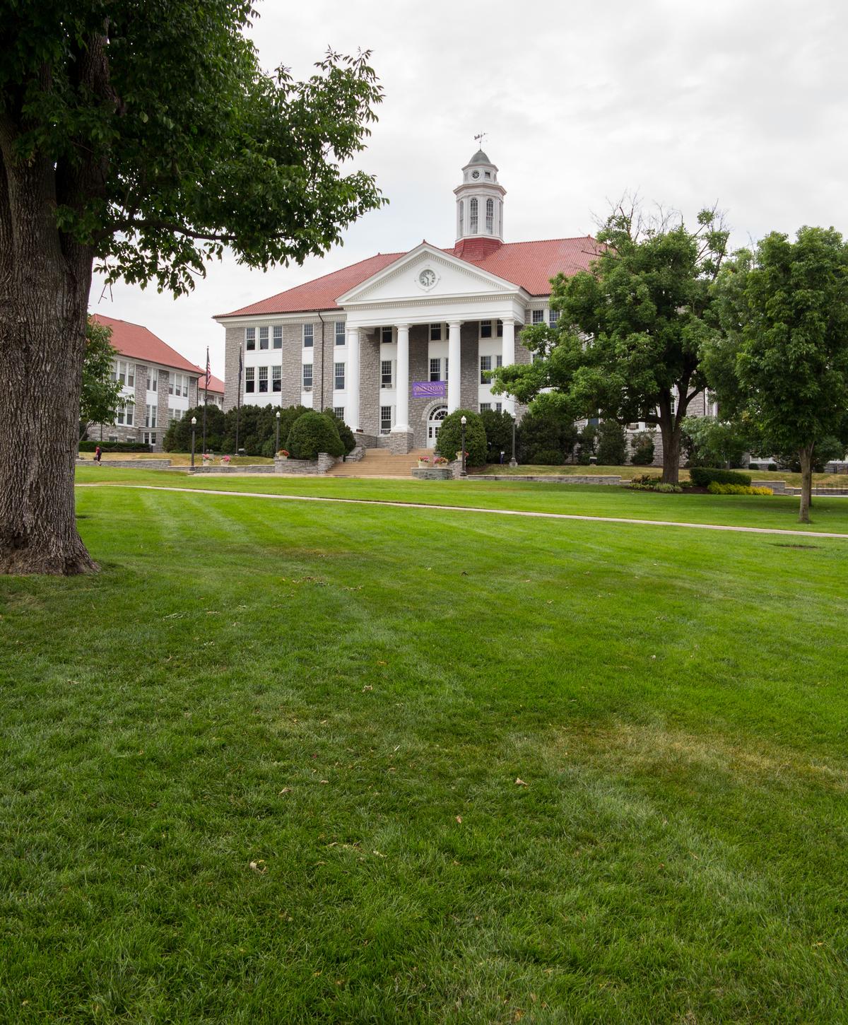 Harrisonburg: Valley Roots & A College Town Glow
