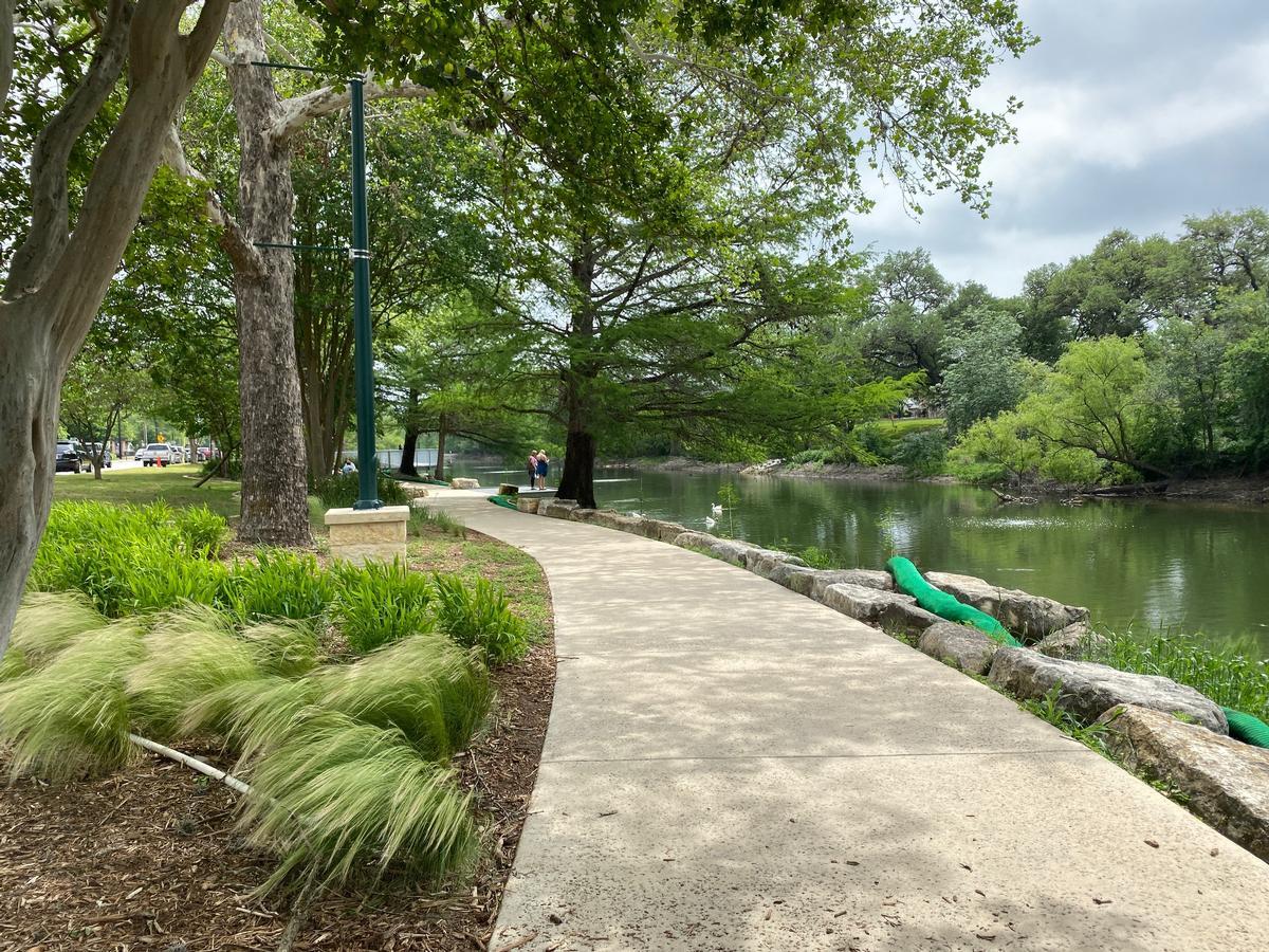 Boerne: Hill Country Breeze & a Vineyard with Roots