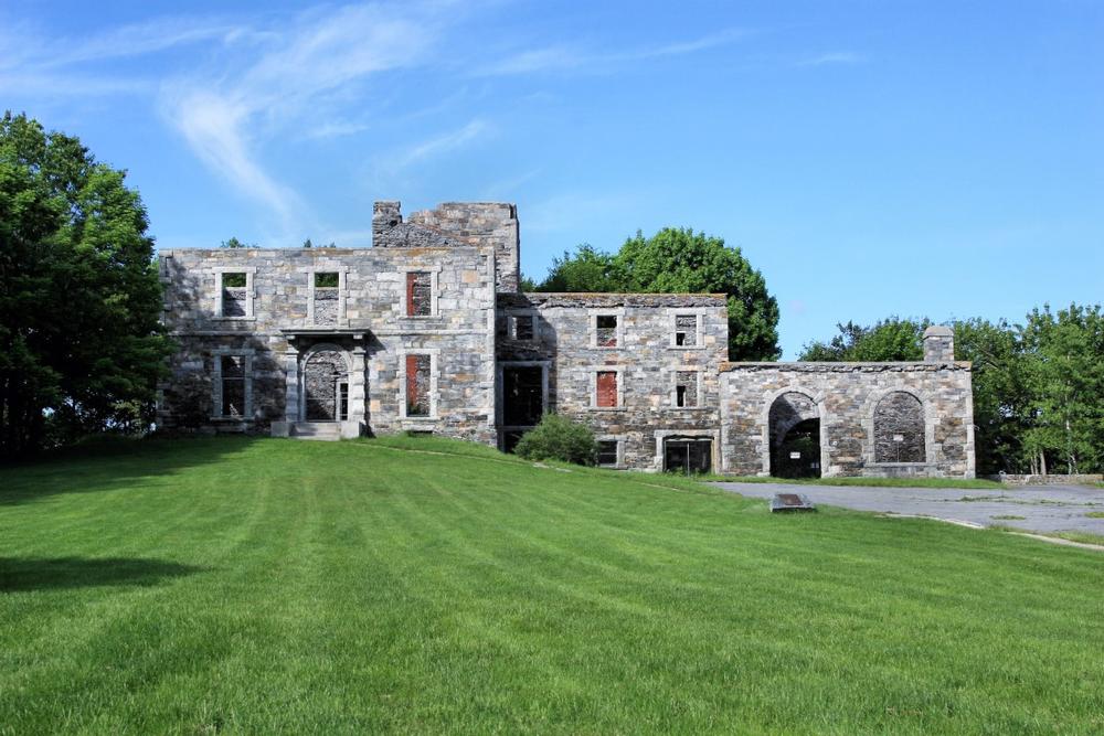 See ocean cliffs and explore lighthouse paths during a relaxing retirement trip.
