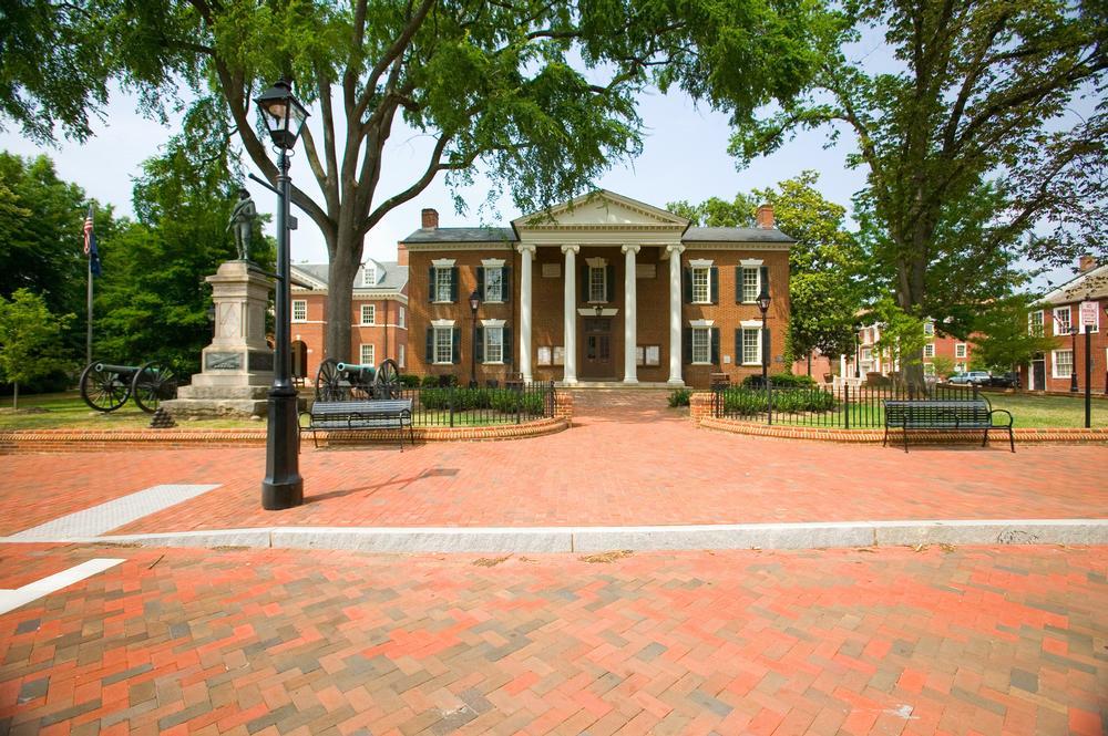 Learn about Thomas Jefferson in Charlottesville