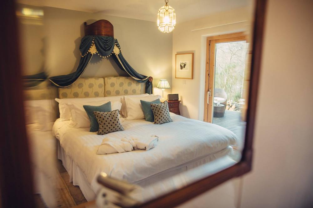 Hide Away in Luxe Romance at Knoydart Hide Luxury Accommodation