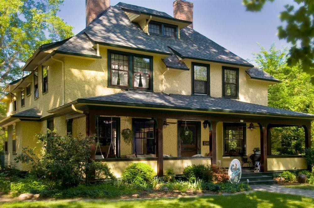 If You Crave a Gourmet Getaway, Retreat to Carolina Bed and Breakfast