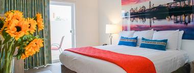 Carousel Beach Inn