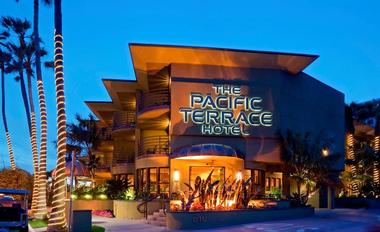 Pacific Terrace Hotel