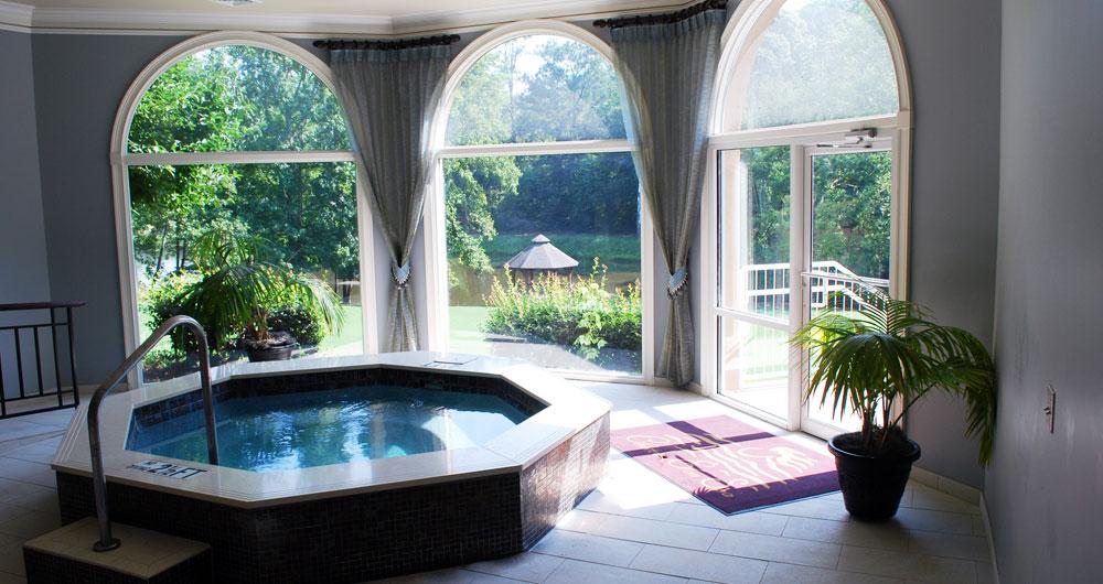 Savor wine tastings and explore vineyard views on a quick romantic weekend.
