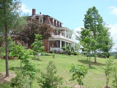 The Reynolds Mansion Bed and Breakfast Inn | Where to Stay in Asheville - Unique Romantic Getaways