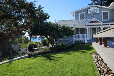 Ocean Echo Inn & Beach Cottage