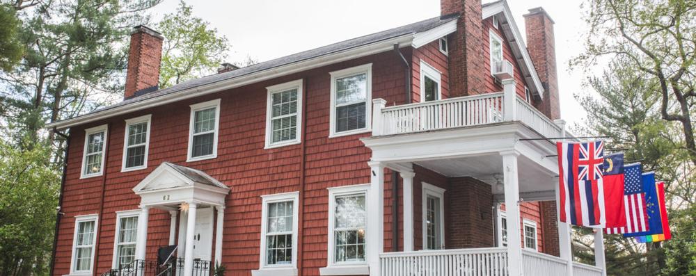 Relax in Cozy Luxury at Applewood Manor
