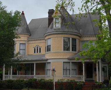 C.W. Worth House Bed and Breakfast