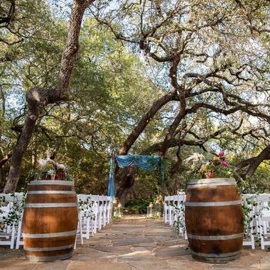 Rustic Wedding Venues: The Wildflower Barn