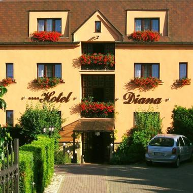 Hotel Diana by Kuchar