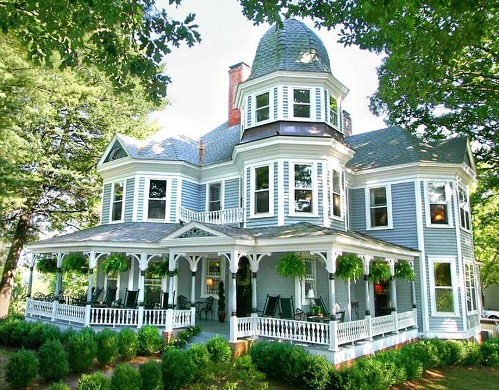 If You Love Victorian Beauty, Book a Stay at Biltmore Village Inn