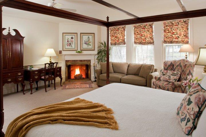 Savor History and Mountain Views at Swift House Inn