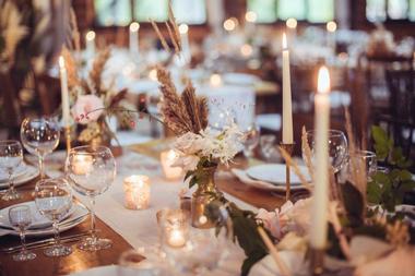 Places to Get Married: Prairie Glenn Barn