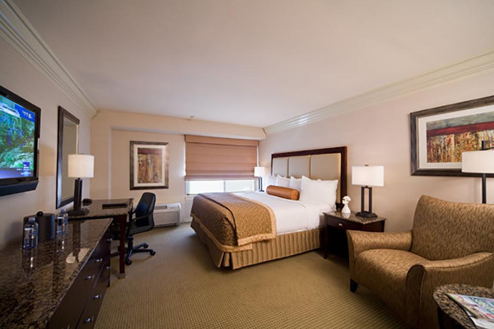 Host or Unwind in the Heart of Downtown at Madison Concourse Hotel
