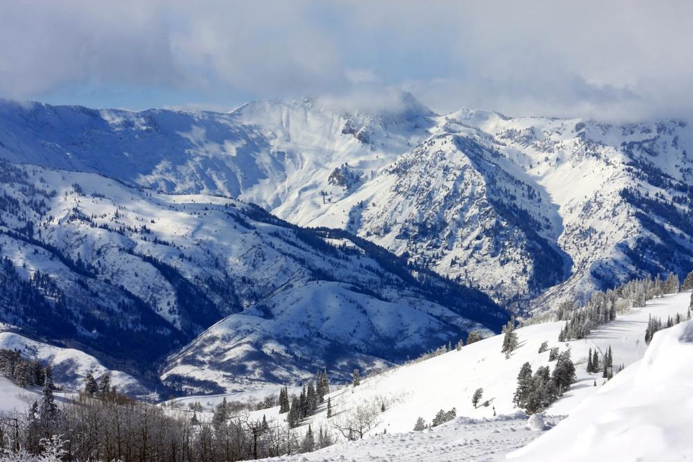 Admire stunning valley views and explore outdoor adventures in this quiet mountain town.