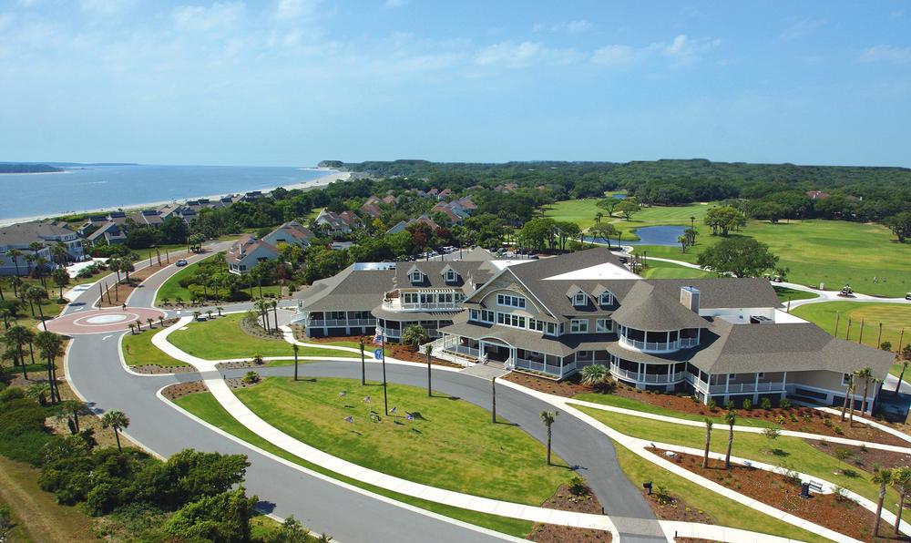 Walk along quiet beaches and enjoy ocean views on a romantic spring getaway.
