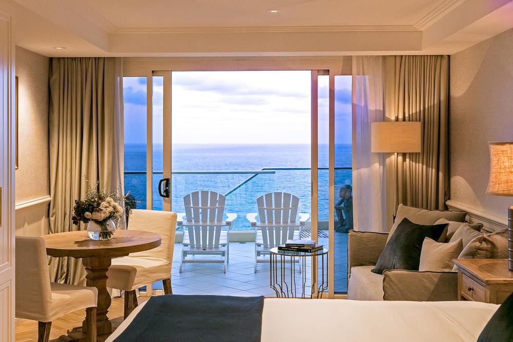 Escape to Cliffside Bliss at Jonah’s