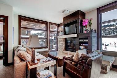 Capitol Peak Lodge