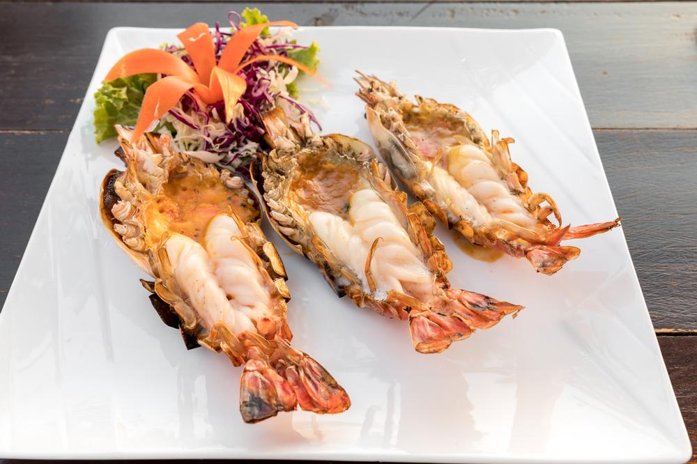 Feast Like a Local at Johnny’s Famous Reef Restaurant