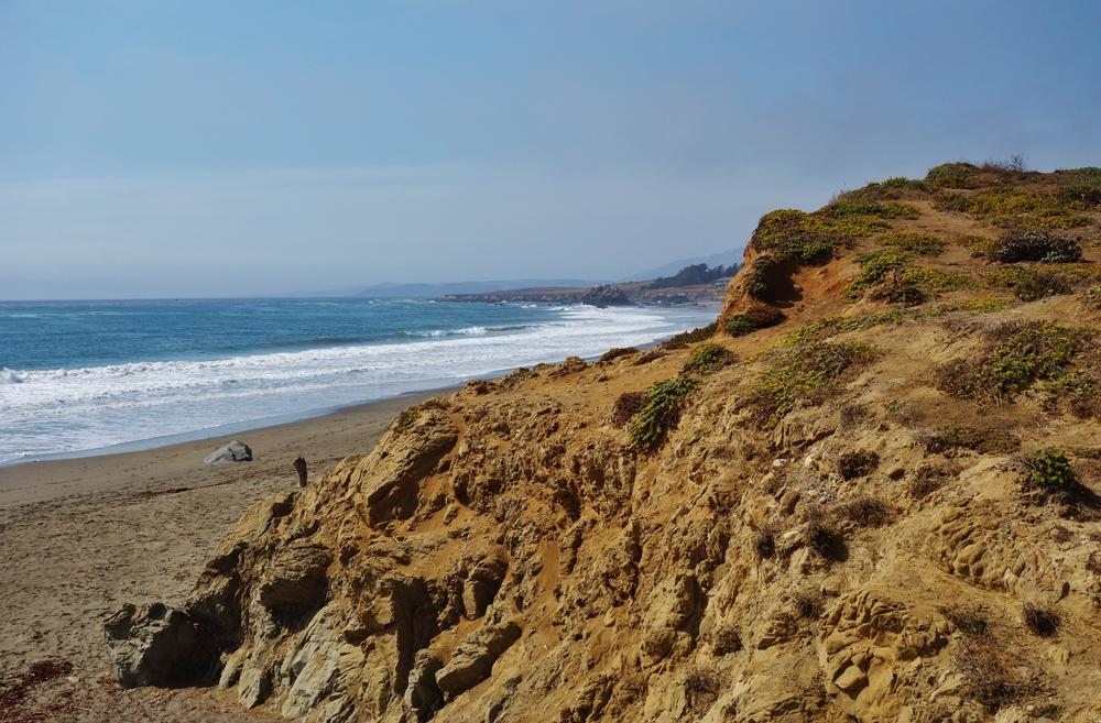 Explore farmers markets and walk palm-lined streets on a relaxing retirement escape.