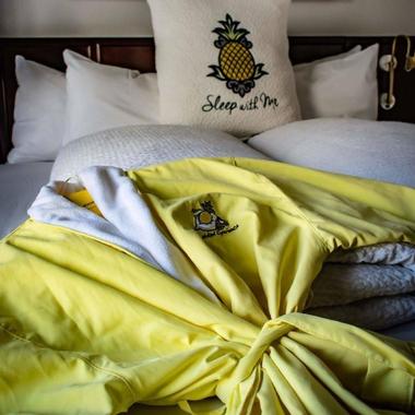 Hotel Five - A Staypineapple Hotel