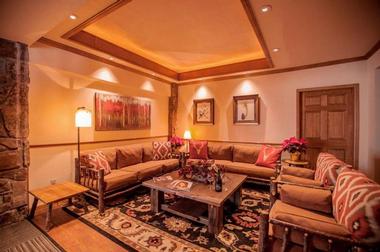 The Stonebridge Inn, A Destination Hotel