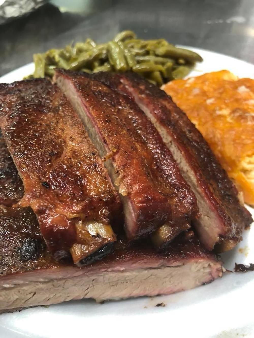 If You Crave Smoky Goodness, Feast at 306 BBQ