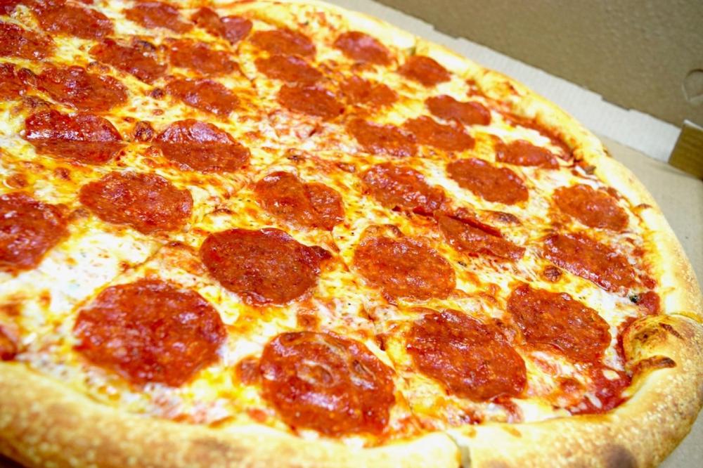 If You’re Craving a Giant Slice, Grab a Bite at Cibelli’s New York Pizza