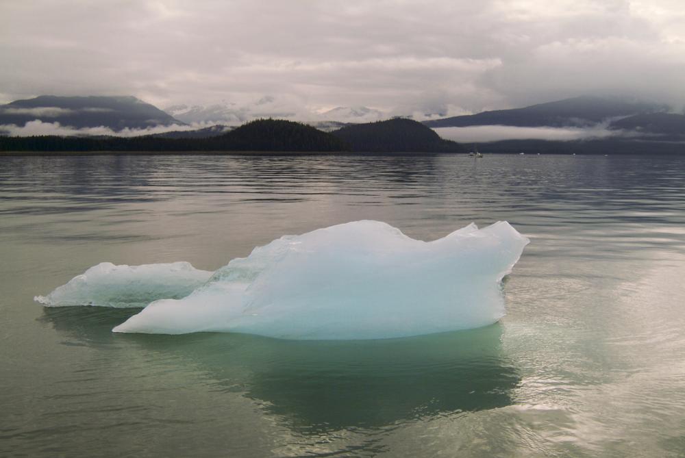 Jet through backcountry rivers and explore hidden Alaska sights on a thrilling weekend tour.