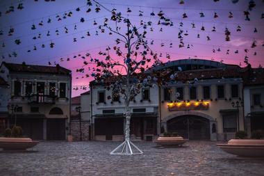 The City of Serenades, Korca