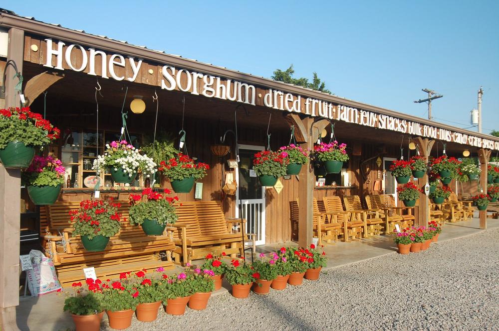 Shop Local Goods and Fresh Treats at the Ozark Country Market