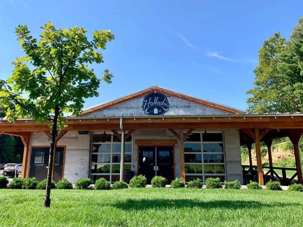 Sip and Savor Spirits at Holladay Distillery