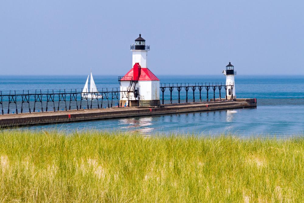 Snap Iconic Lighthouse Views at St. Joseph’s North Pier Lights