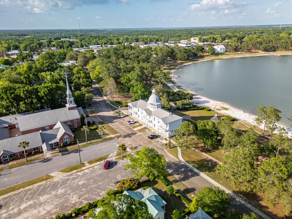 Stroll Through Time in the Circle Drive Historic District