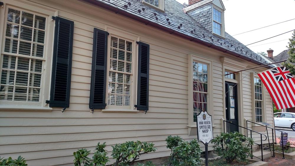 Tour historic homes and discover George Washington’s legacy on an educational family trip.