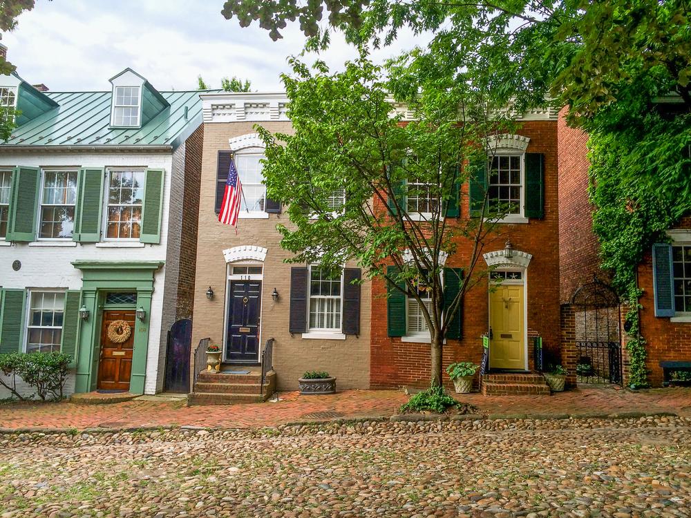 Wander the Cobblestone Streets of Old Town Alexandria and Dine Where History Lives