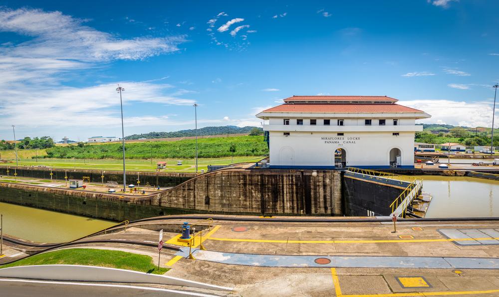 Watch Giants Move at the Panama Canal and Witness a Feat of Global Ingenuity