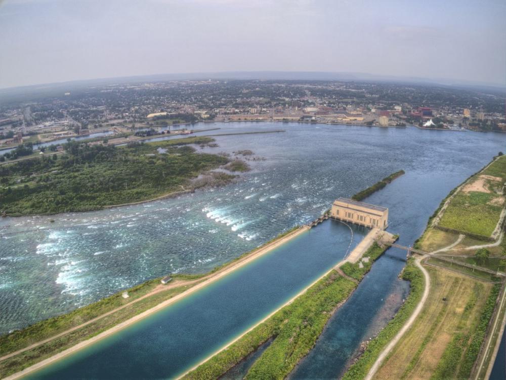 Watch Mighty Ships Navigate the Soo Locks Up Close