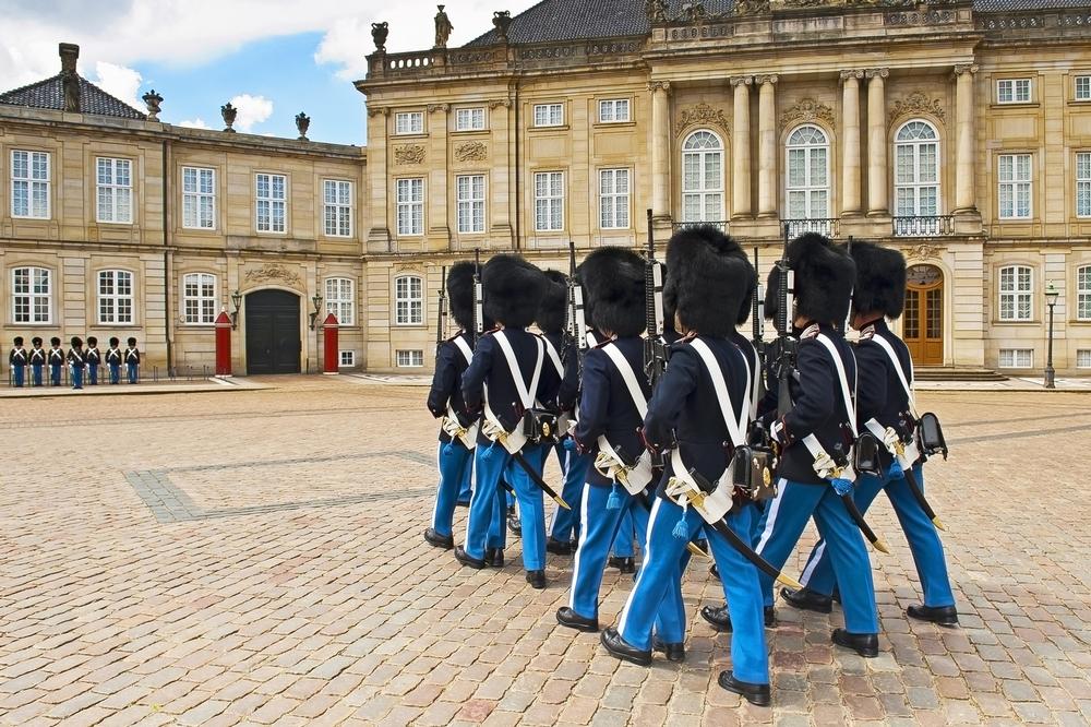 Watch Royal Traditions Come Alive at Amalienborg