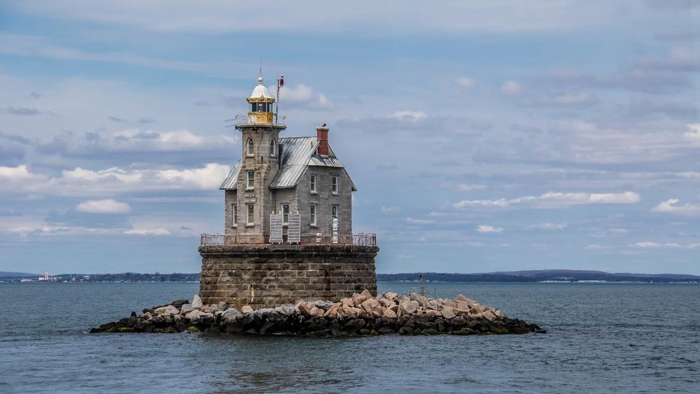 Cruise the Sound and Spot Lighthouses with Cross Sound Ferry