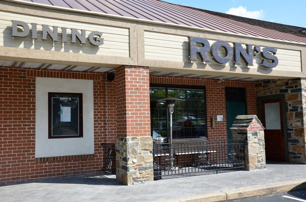 Grab a Hearty Bite at Ron’s Original Bar & Grille