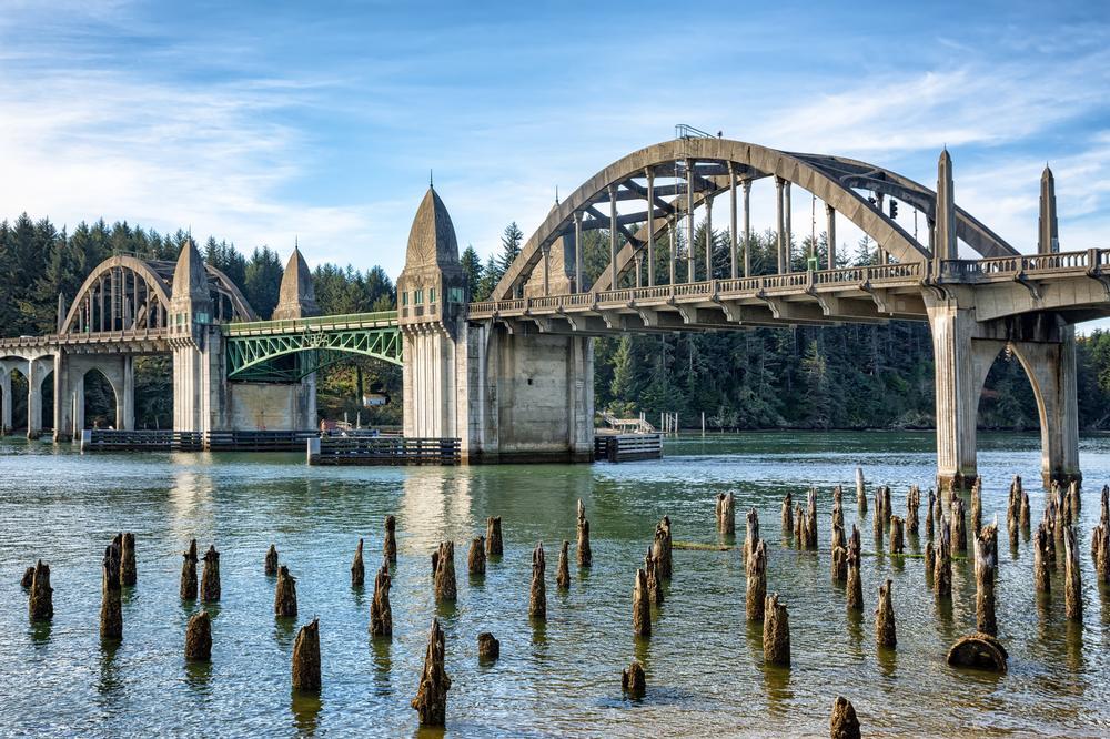 Snap an Iconic Shot at the Siuslaw River Bridge