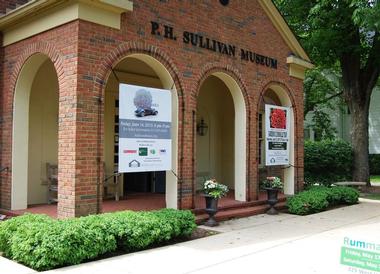 4 Best Things to Do in Zionsville, Indiana