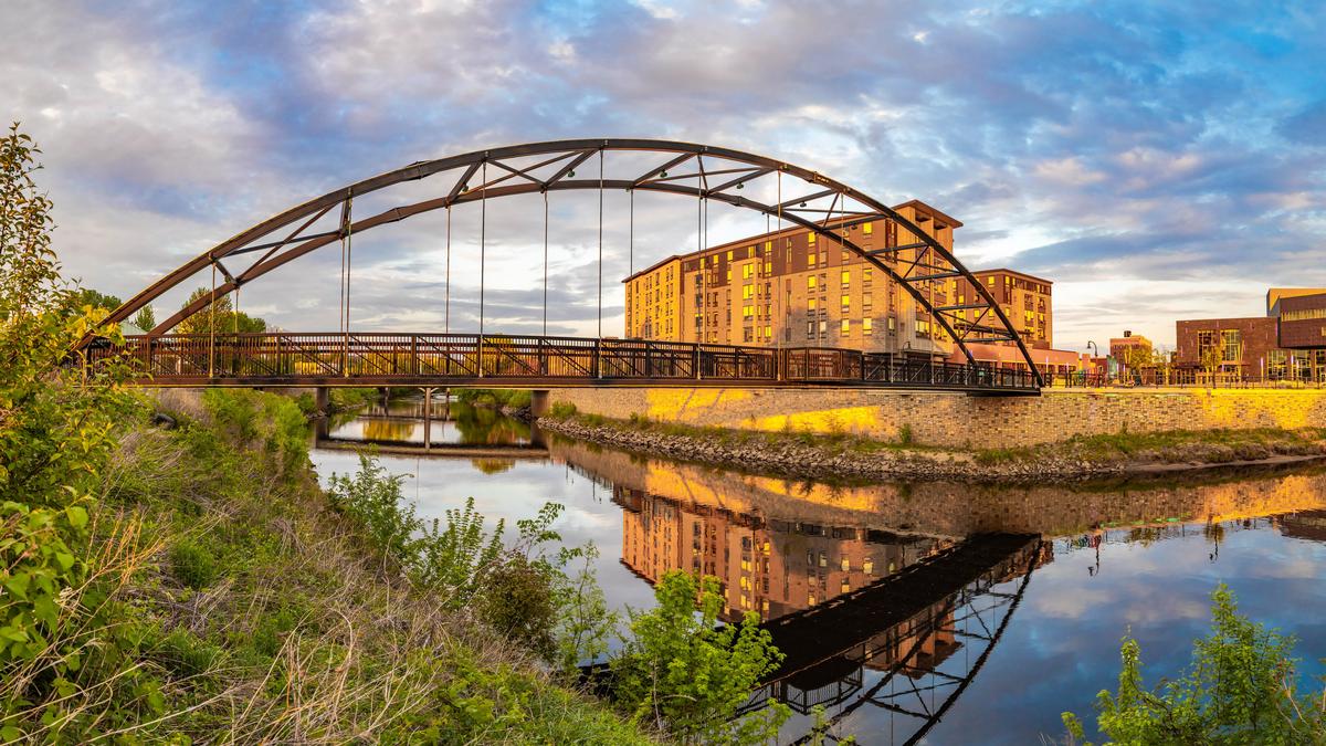 Footbridge over Chippewa River in Eau Claire
