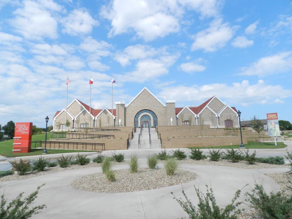 Explore cultural artifacts and admire art on a meaningful retirement trip.