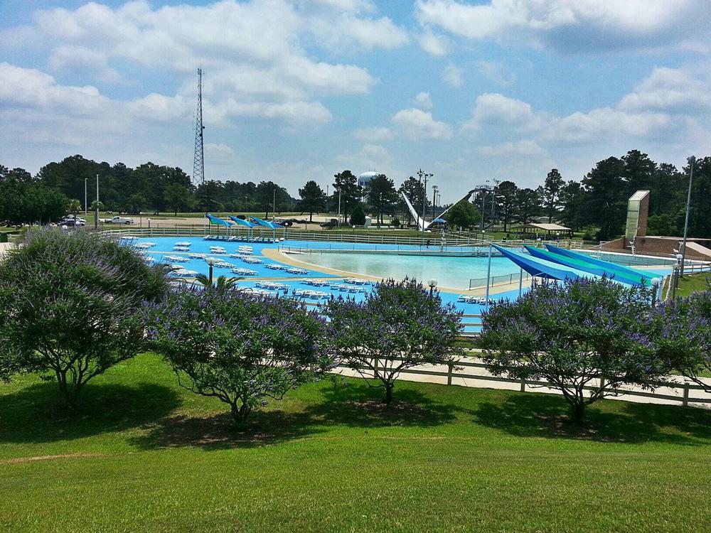 Make a Splash with the Family at Water World