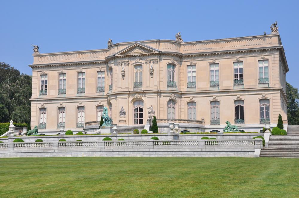 Tour grand architecture and stroll elegant grounds on a romantic outing.