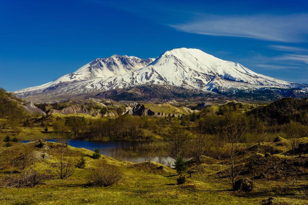 Hike Among Blast-Shaped Hills on the Hummocks Trail