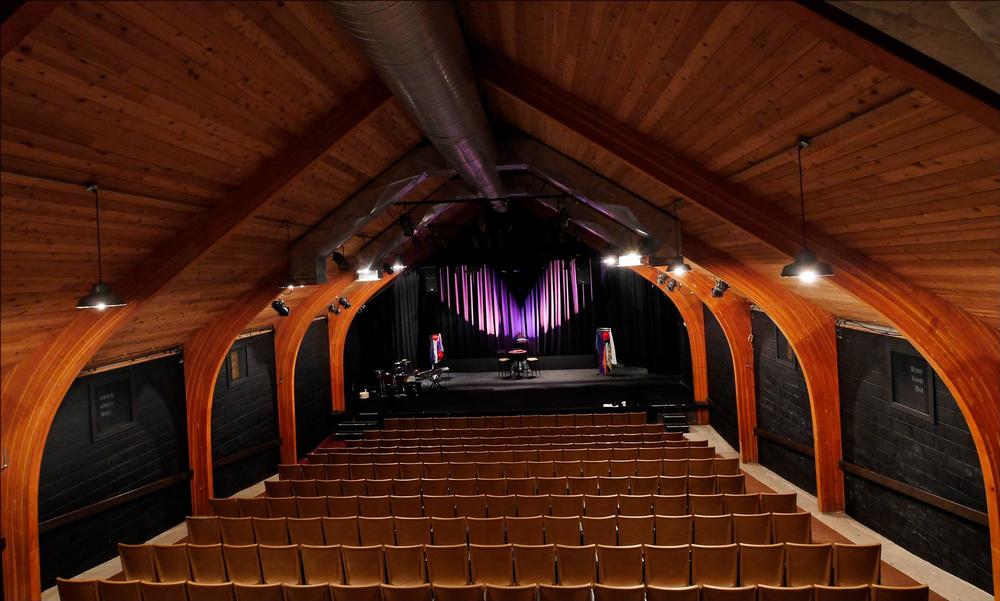 See a production at Theatre l'Homme Dieu (TLHD)